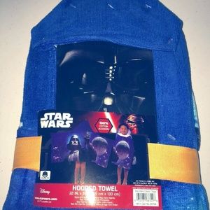 New Star Wars Hooded Towel w/Darth Vader on Back